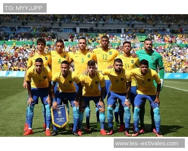 武汉足球队团队协作的魅力与挑战解析 武汉足球队团队协作的魅力与挑战解析