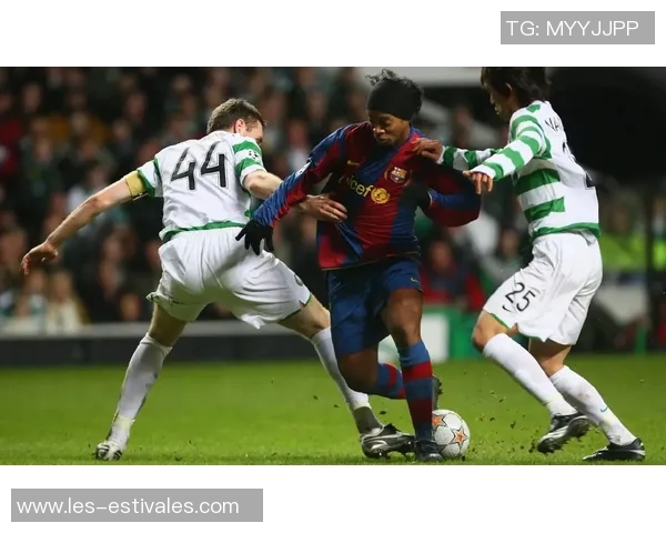 足球明星脚法精准如神技助力球队赢得胜利的秘密解析 足球明星脚法精准如神技助力球队赢得胜利的秘密解析